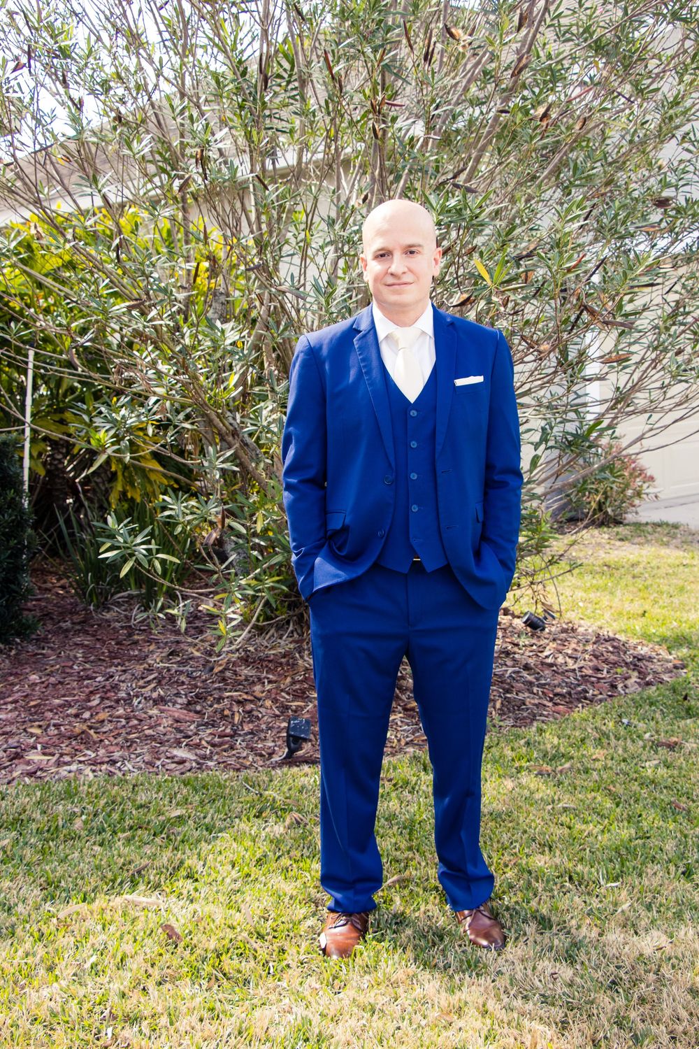 Editorial style wedding photographer in Tampa, Clearwater, St Pete, Sarasota, Naples, and West Palm, FL.