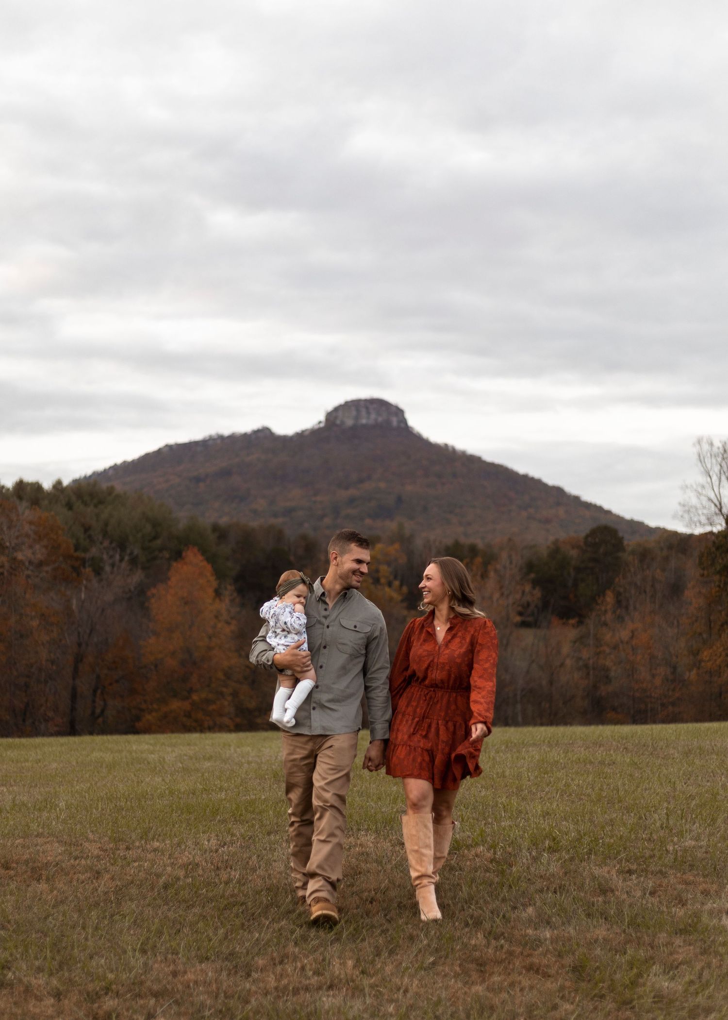 photo Christmas fall newborn family announcement Winston Salem advance Mocksville clemmons advance lewisville Kernersville triad