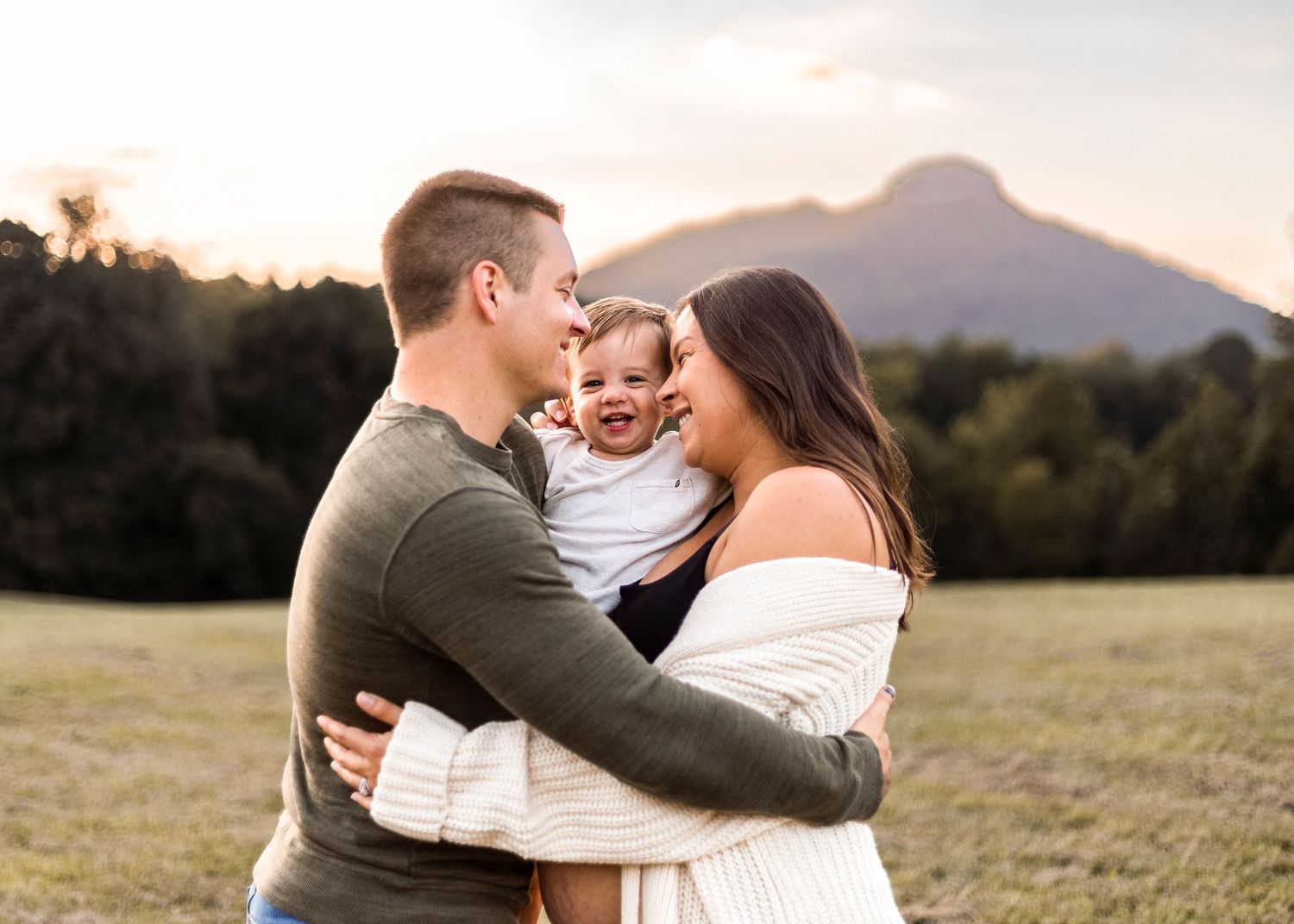 photo Christmas fall newborn family announcement Winston Salem advance Mocksville clemmons advance lewisville Kernersville triad