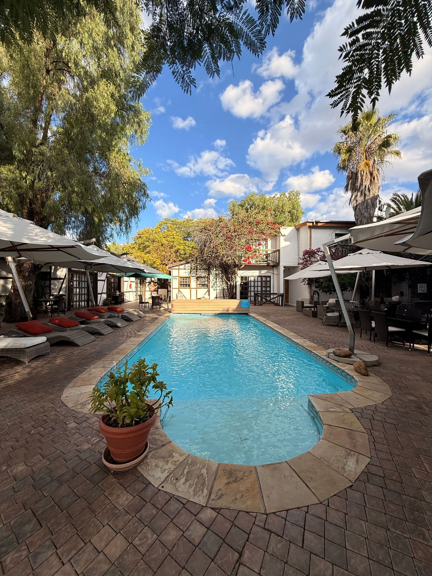 piscine hotel rooftop of africa windhoek
