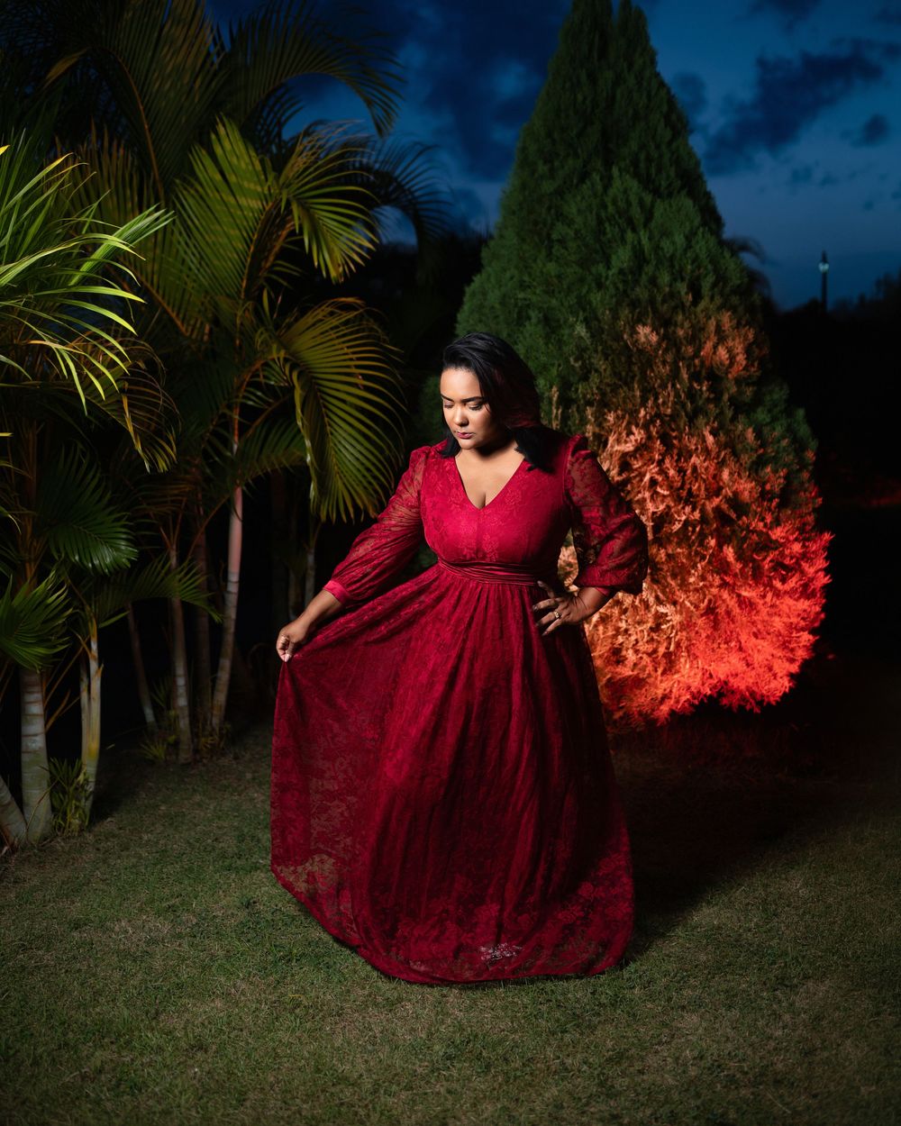 Sesion de fotos bosque vestido rojo de noche República Dominicana