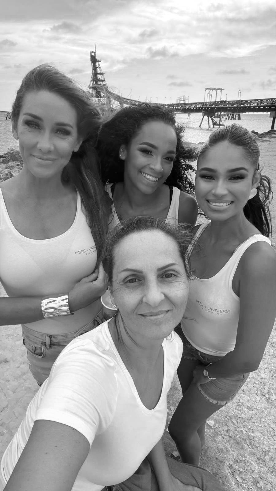 Official Miss Universe Bonaire photographer Felicia Schuette at salt mines in Bonaire with Miss contestants Caroline, Vivienne and Katherine