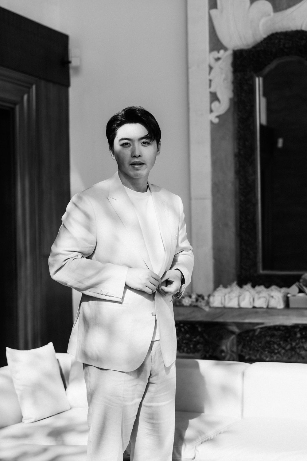 峇里島 AYANA 海外婚禮攝影，由PeipeiPeony Studio韶曜工作室統籌婚禮企劃，渴望影像 Derek、Rebecca、Eric 共同拍攝。從 Rock Bar、高爾夫球場類婚紗，到夕陽戶外證婚、晚宴、冷煙火與歡樂派對，完整呈現高級、優雅又充滿美式氛圍的 party