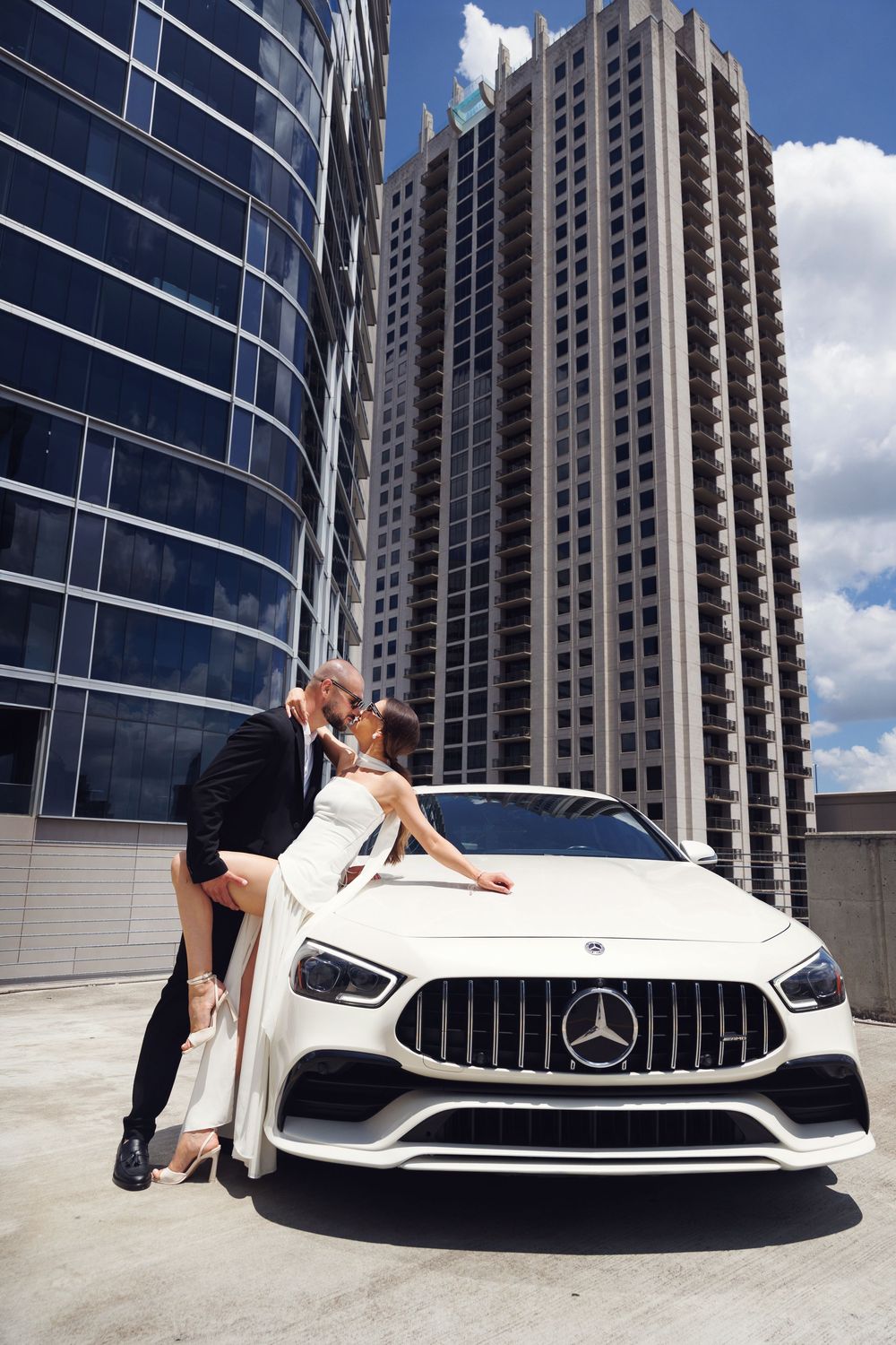 Wedding couple on a downtown Houston rooftop