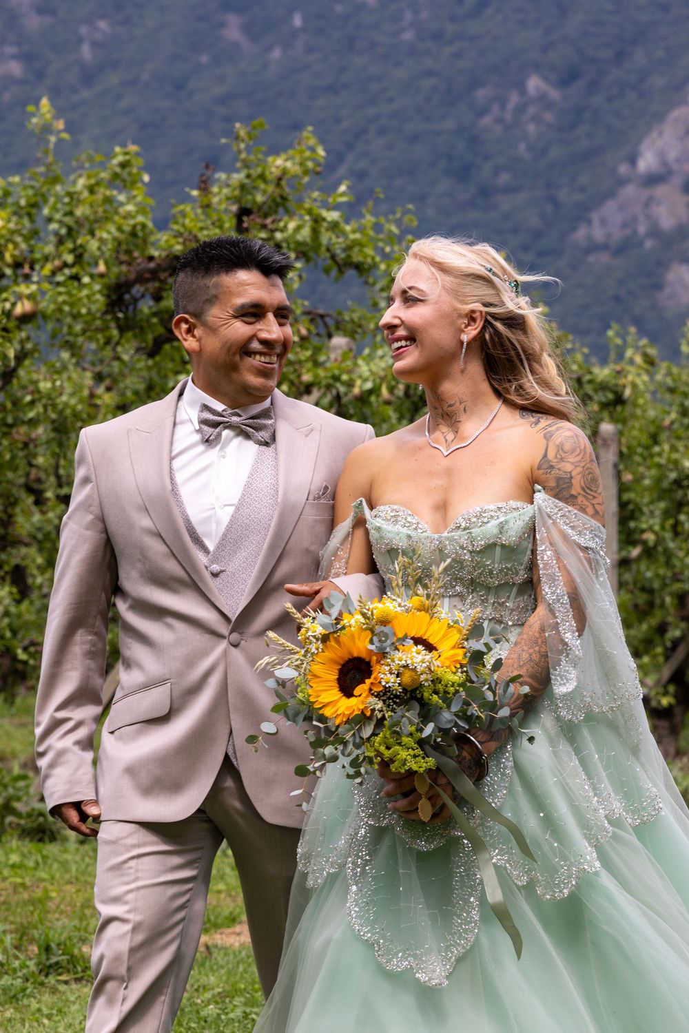 Entrée de la mariée à son mariage en Suisse.