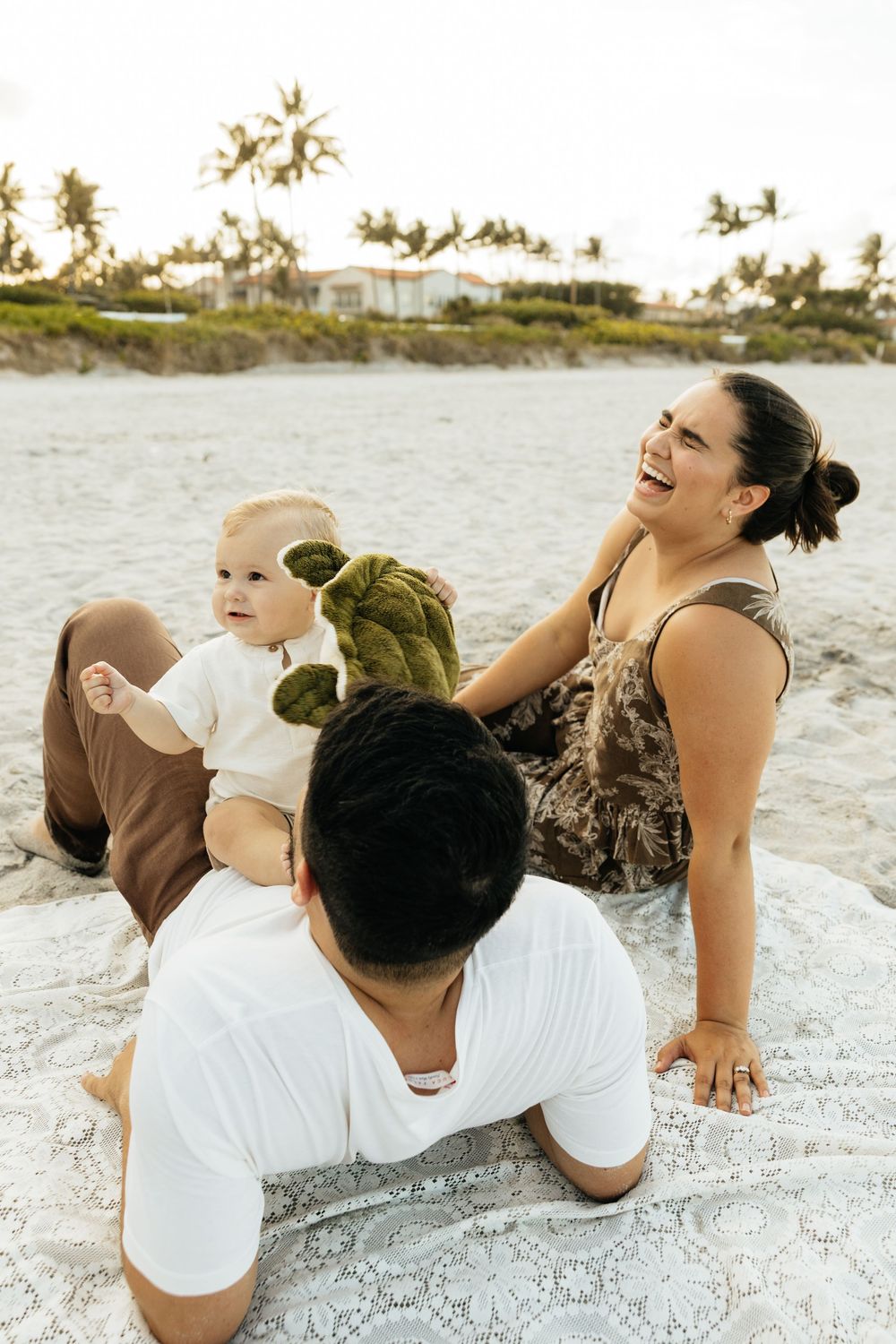 Playful Jacksonville Beach family photos. Jacksonville Family Photographer, Duval County Family Photographer  - Lindsay McDow Photography