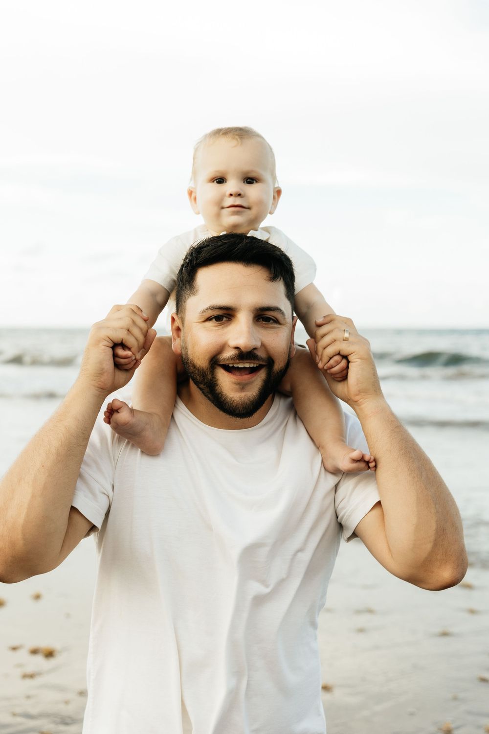 Playful Jacksonville Beach family photos. Jacksonville Family Photographer, Duval County Family Photographer  - Lindsay McDow Photography