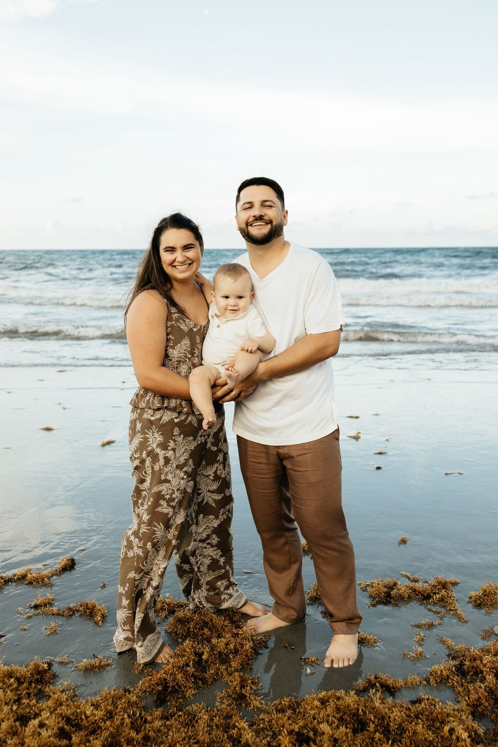 Playful Jacksonville Beach family photos. Jacksonville Family Photographer, Duval County Family Photographer  - Lindsay McDow Photography