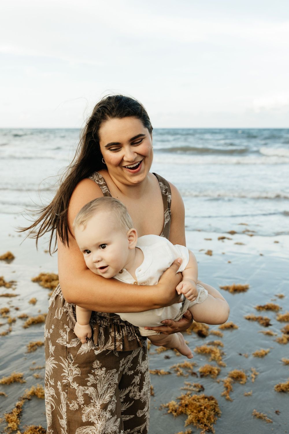 Playful Jacksonville Beach family photos. Jacksonville Family Photographer, Duval County Family Photographer  - Lindsay McDow Photography