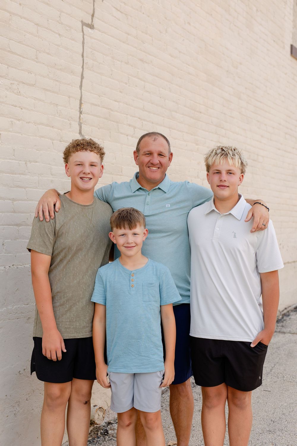 Hartland WI family photos with Kendall Kuss Photography