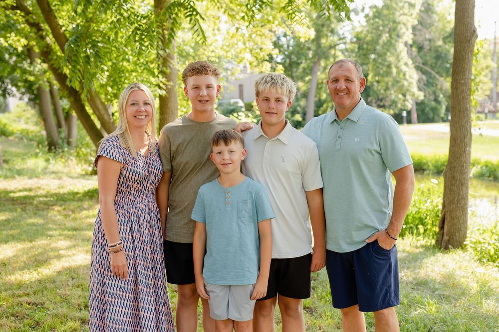 Hartland WI family photos with Kendall Kuss Photography
