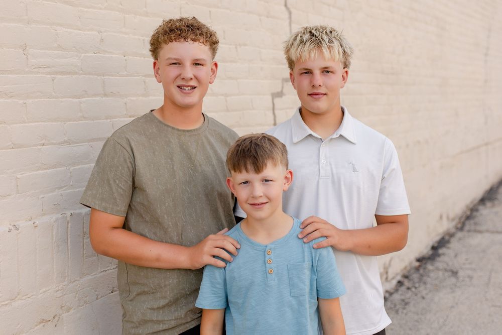 Hartland WI family photos with Kendall Kuss Photography