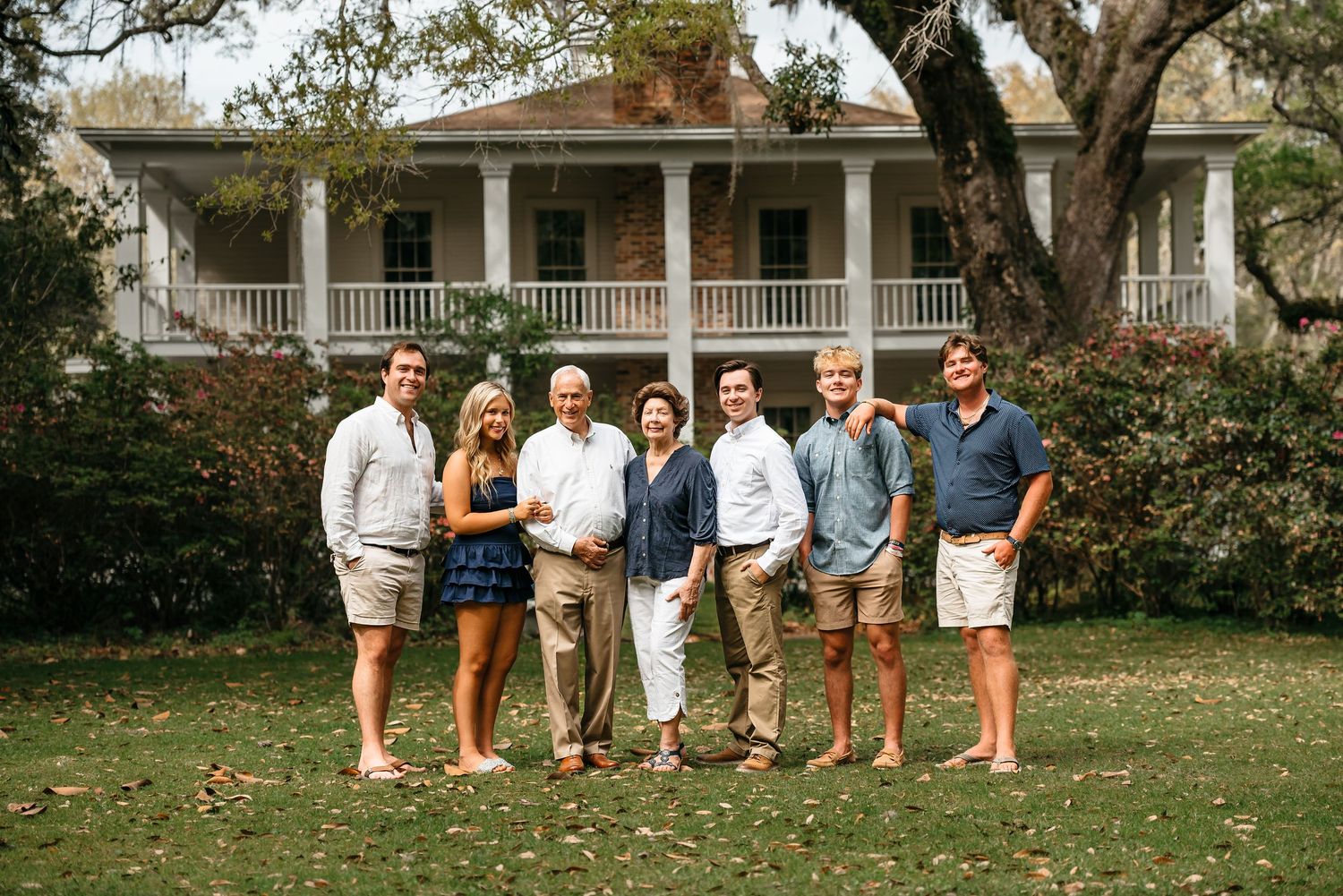 Family friendly things to do in Santa Rosa Beach Florida. Best photographer for old Florida style family photos at Eden Gardens State Park