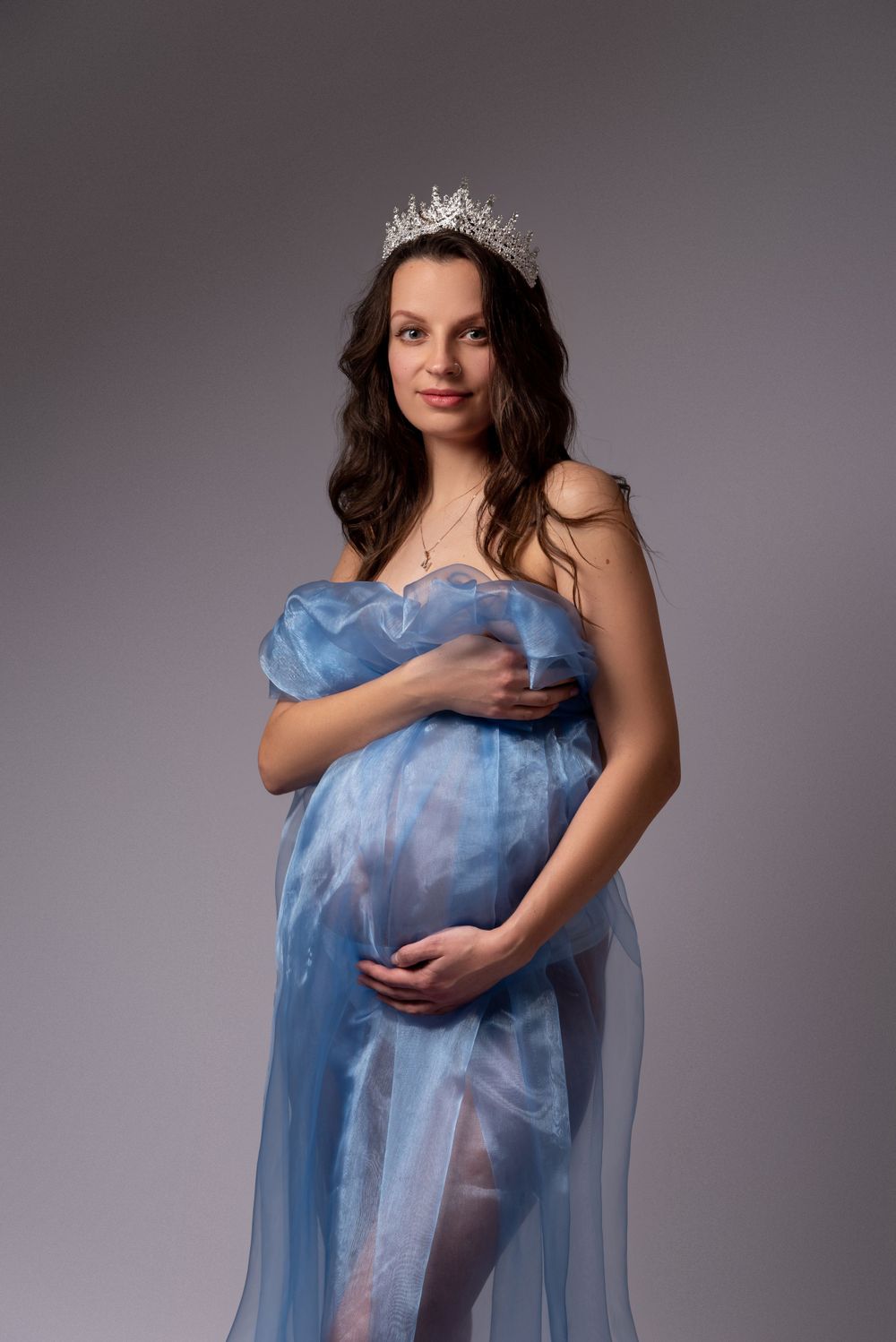 maternity portrait with soft lighting West Midlands