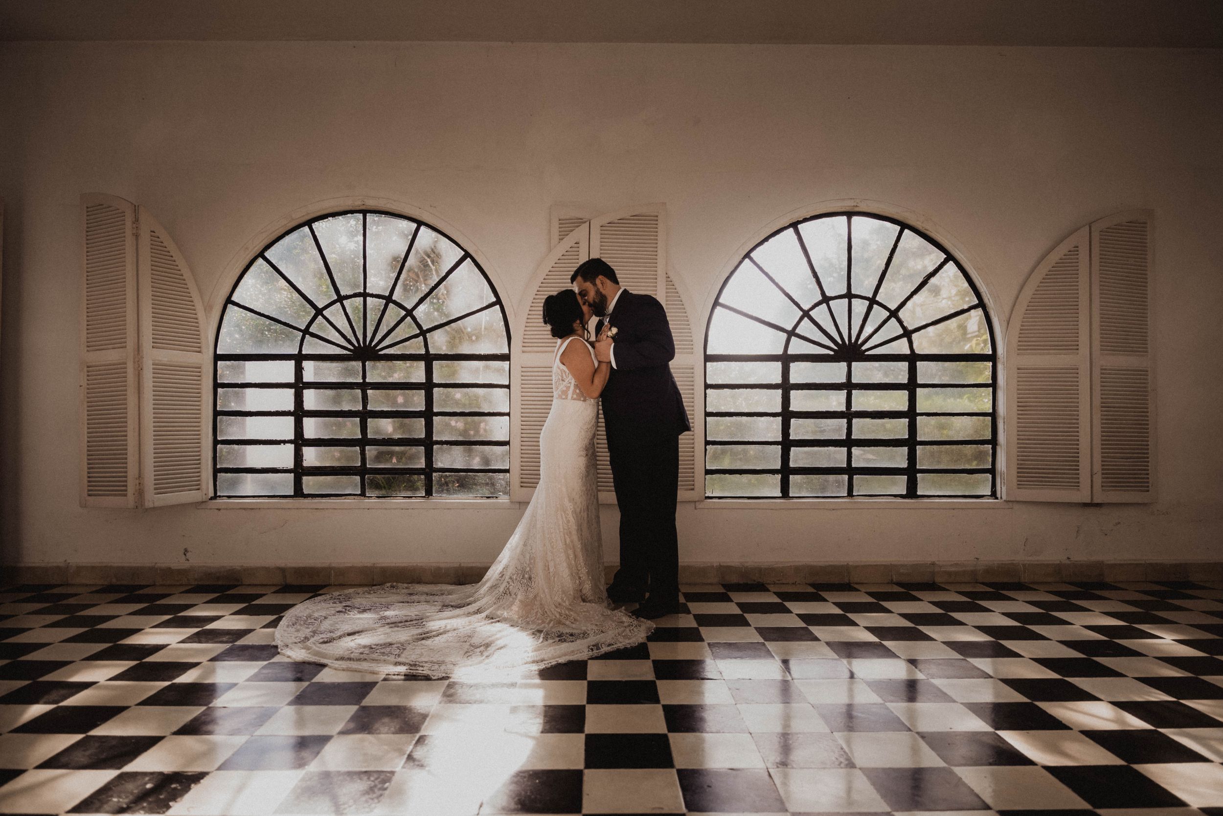 Bodas El Salvador y sesiones de fotos creativas