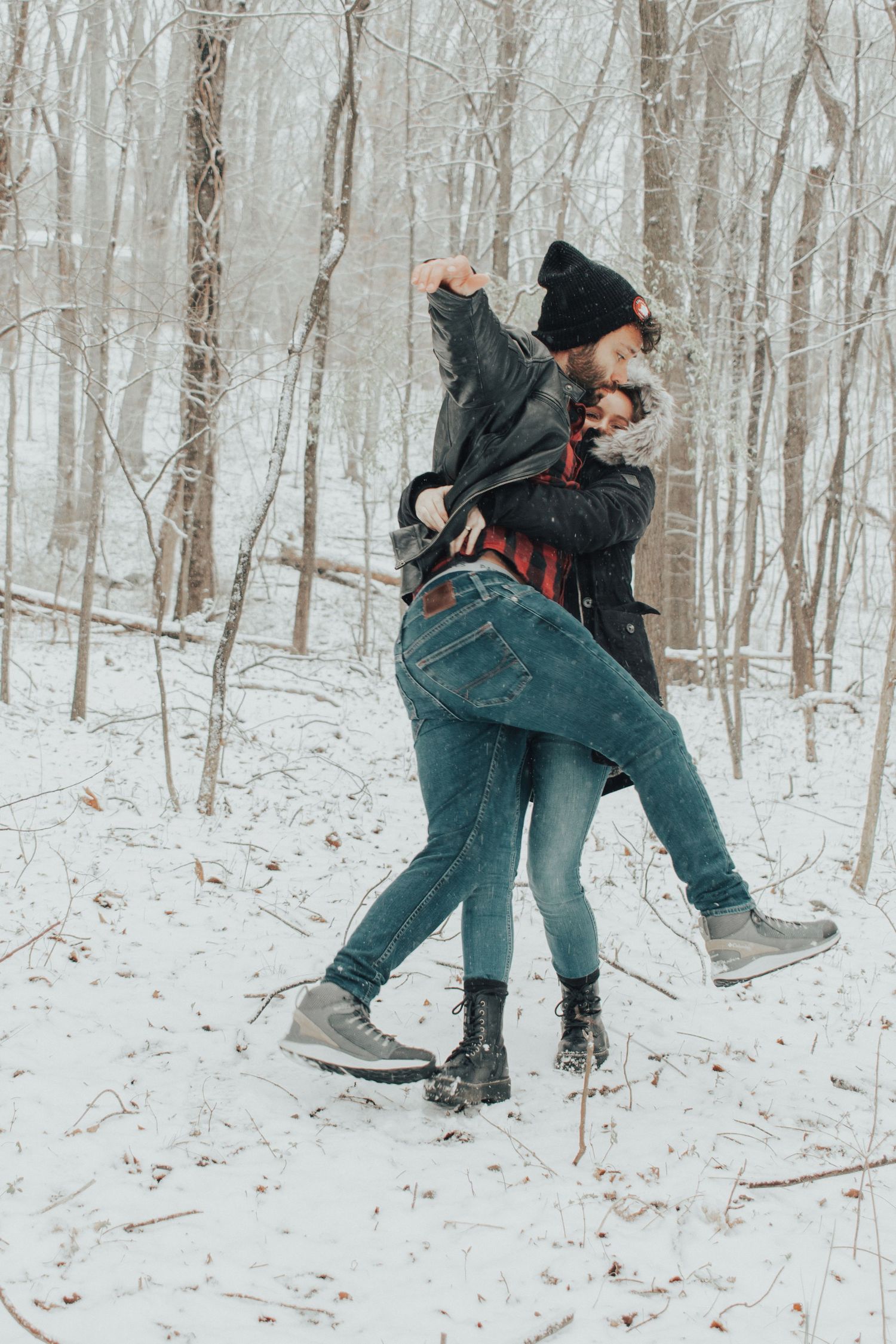 snow fight, couple, couples, lifestyle, snowing, virginia blueridge, woods, winter, wintery, fun