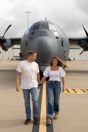 Couples flightline photography at Cannon AFB.
