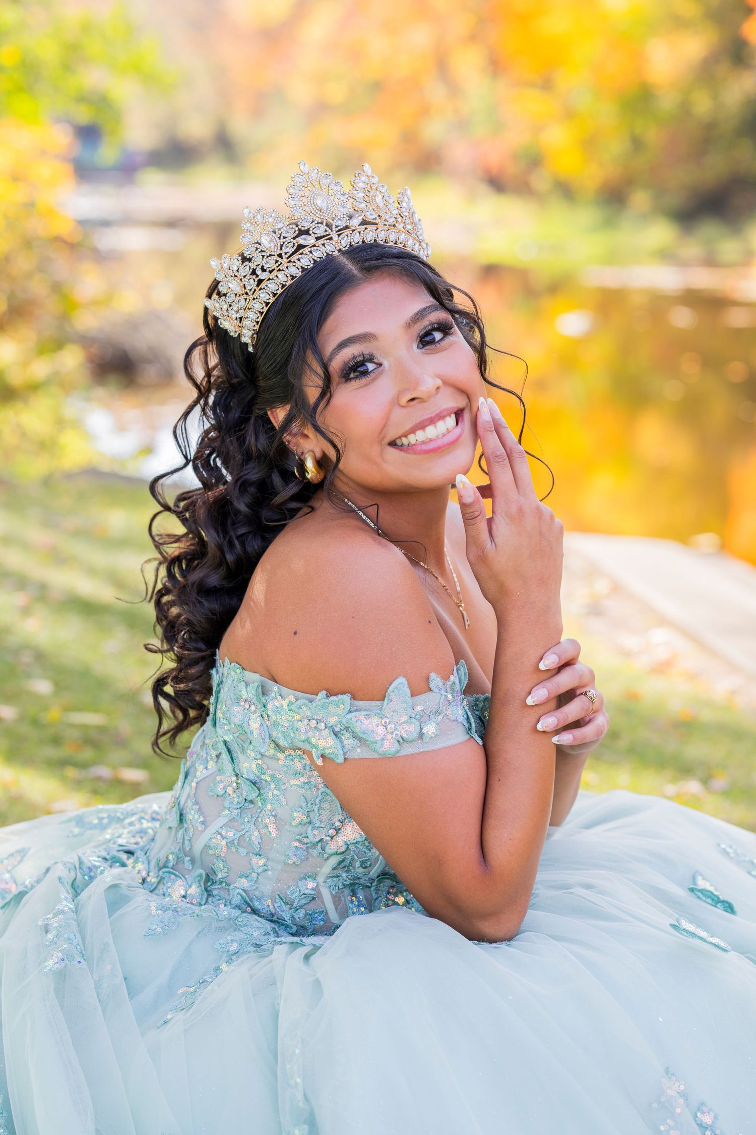 Sweet Sixteen photos at Pamperin Park in Green Bay in a blue dress