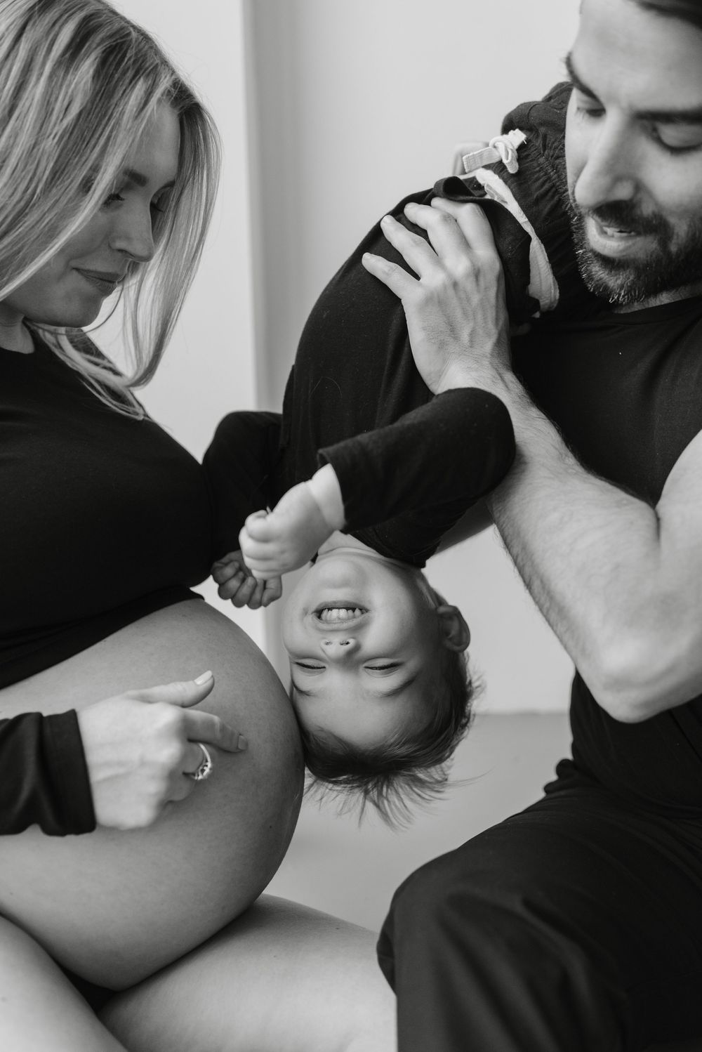 Fun family photoshoot in Toronto, minimalist timeless style, captured at Icon Studio Space.