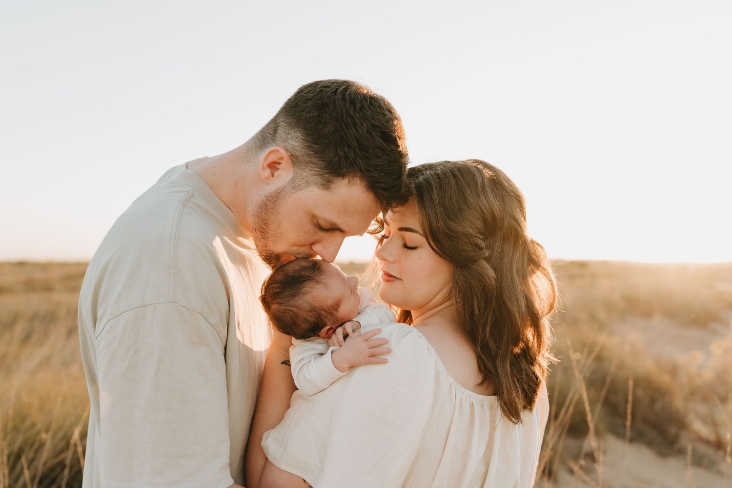 PORT HEDLAND MATERNITY NEWBORN FAMILY MOTHERHOOD PHOTOGRAPHER