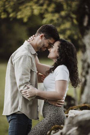 Photographe couple Neuchâtel – Des instants complices et intimes immortalisés