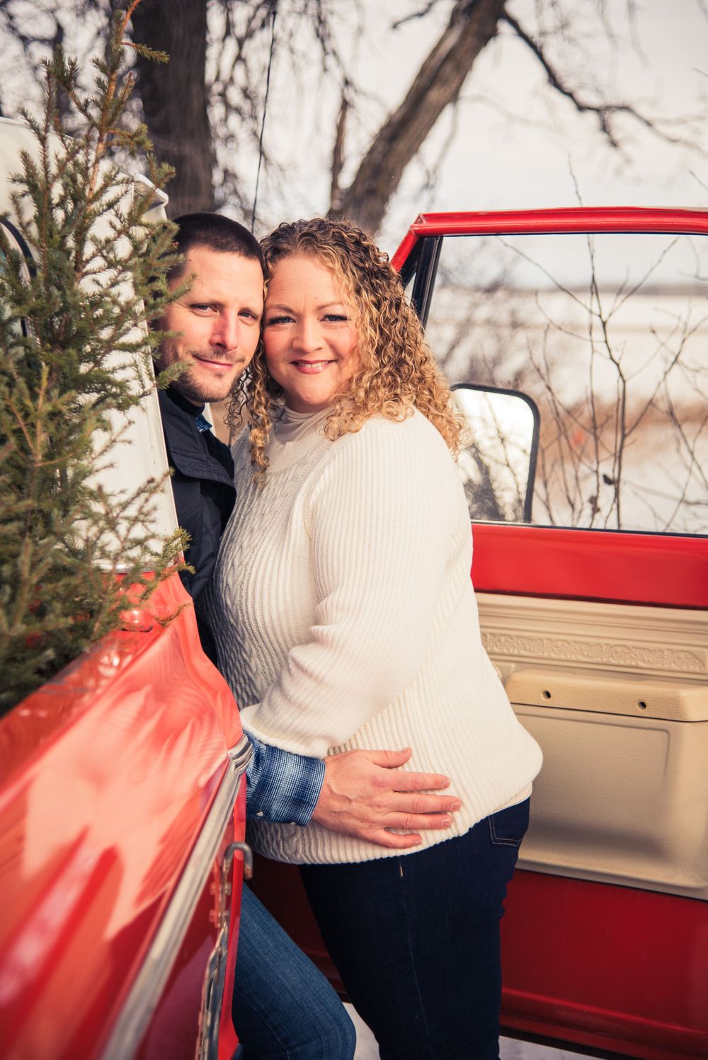 mini session in a vintage truck, Christmas mini session, couples photo, steinbach photographer