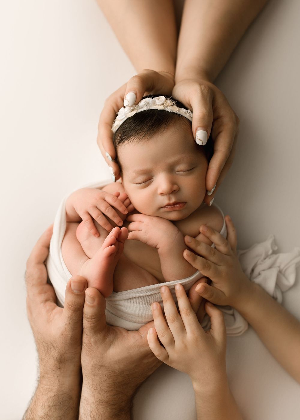 Timeless newborn photography in queens