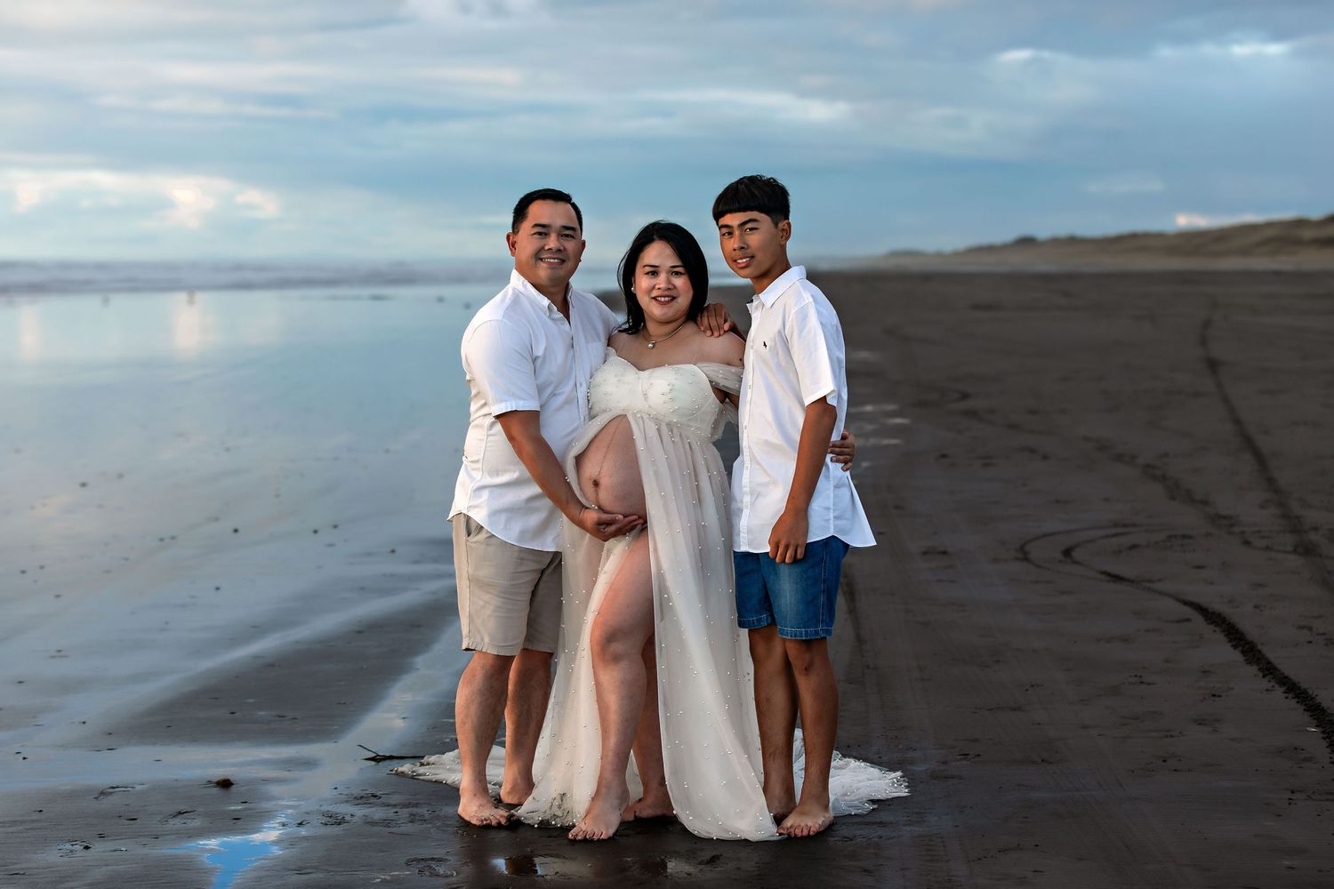 Palmerston North Beach Maternity Family Photos