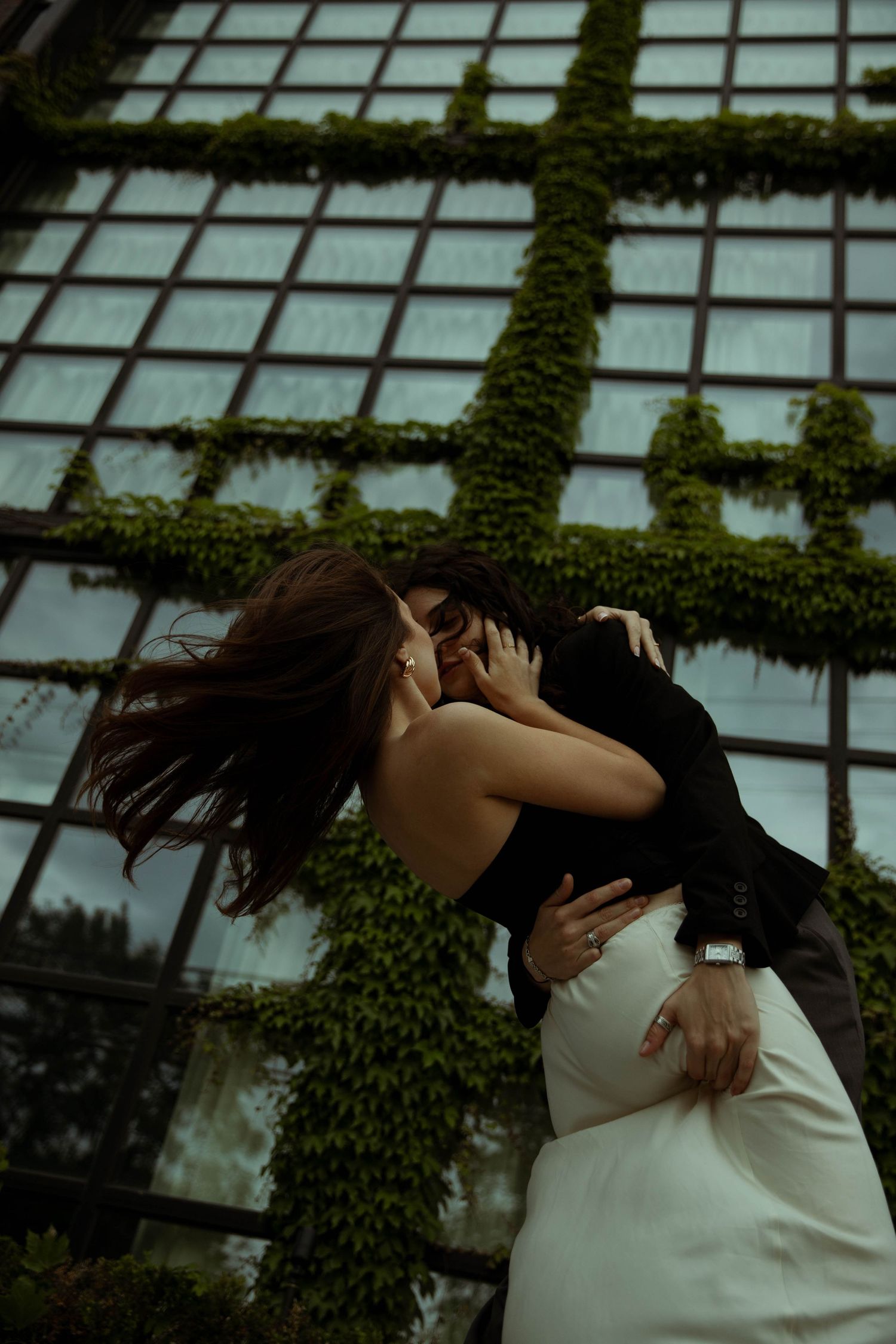 sapphic couple, romantic photoshoot, wlw wedding, lesbian wedding, queer photographer rhode island, lesbian photographer, new england