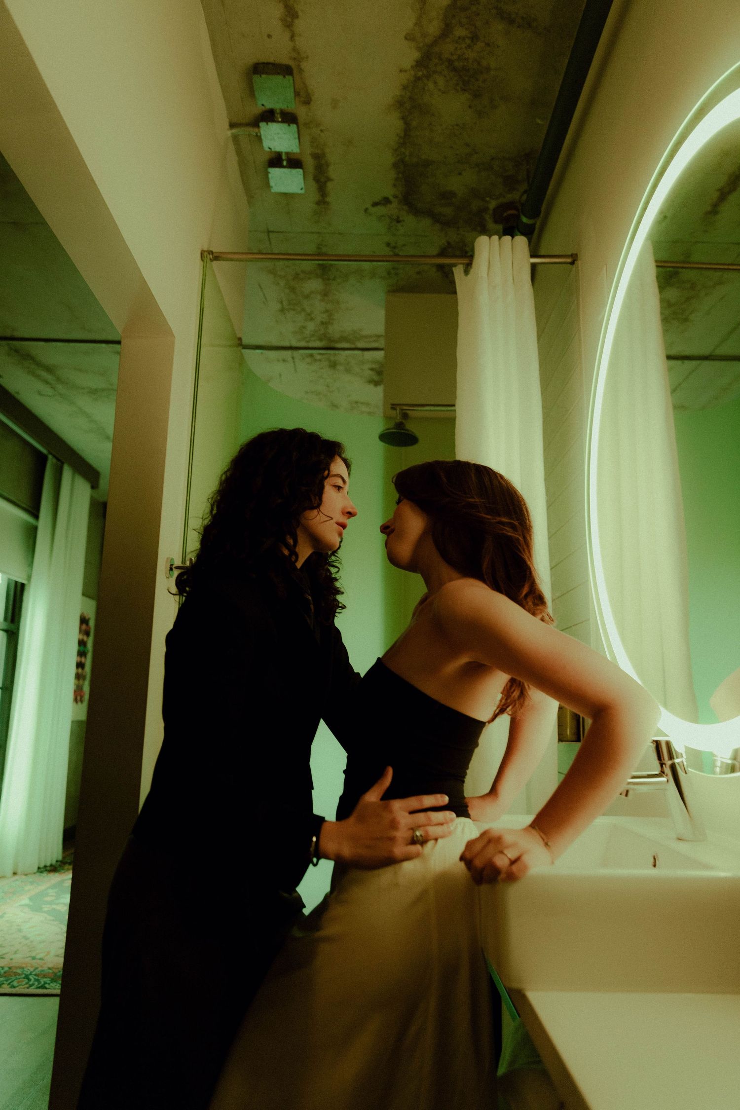 sapphic couple, romantic photoshoot, wlw wedding, lesbian wedding, queer photographer rhode island, lesbian photographer, new england