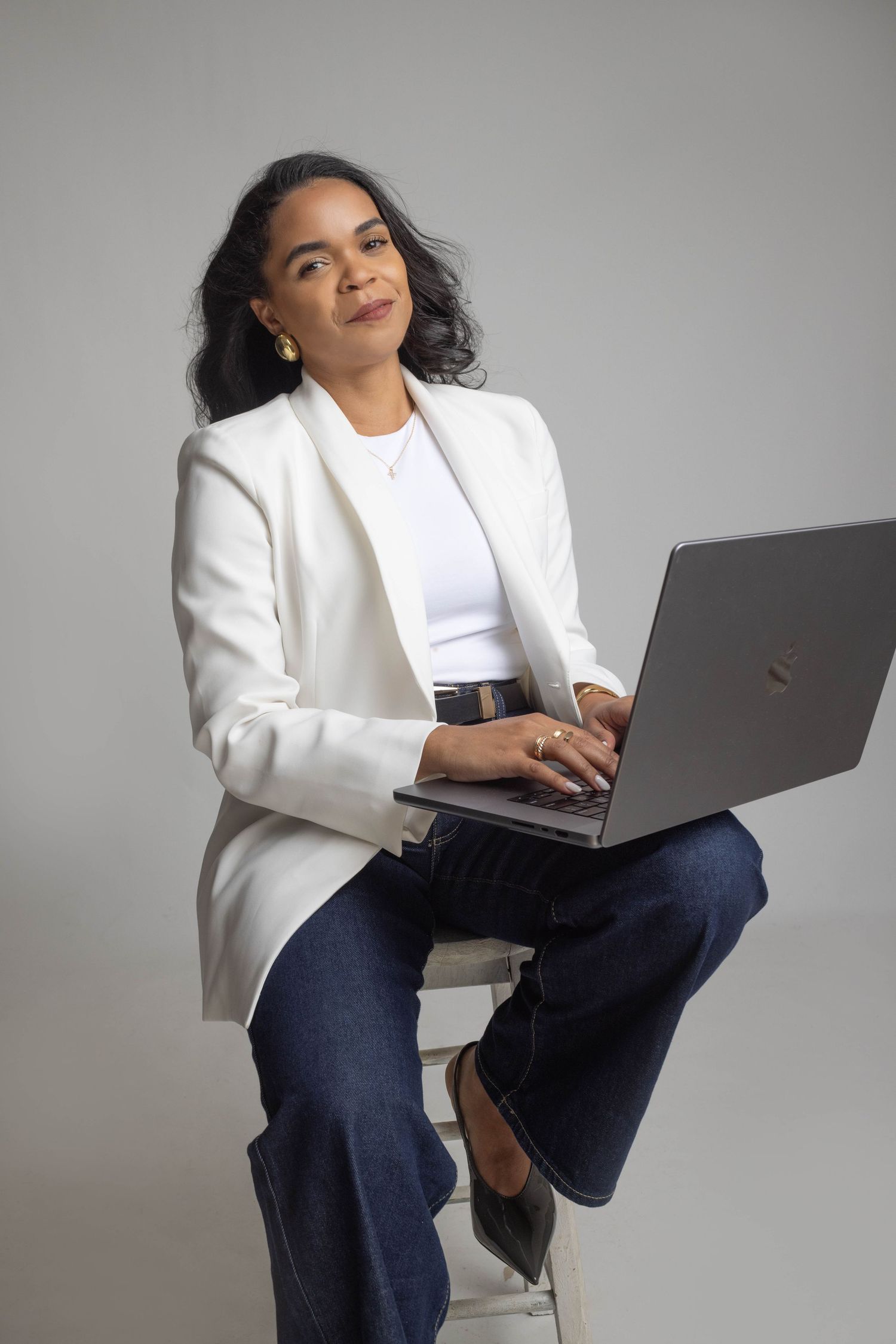 NYC and Long Island headshot for an actress and business owner
