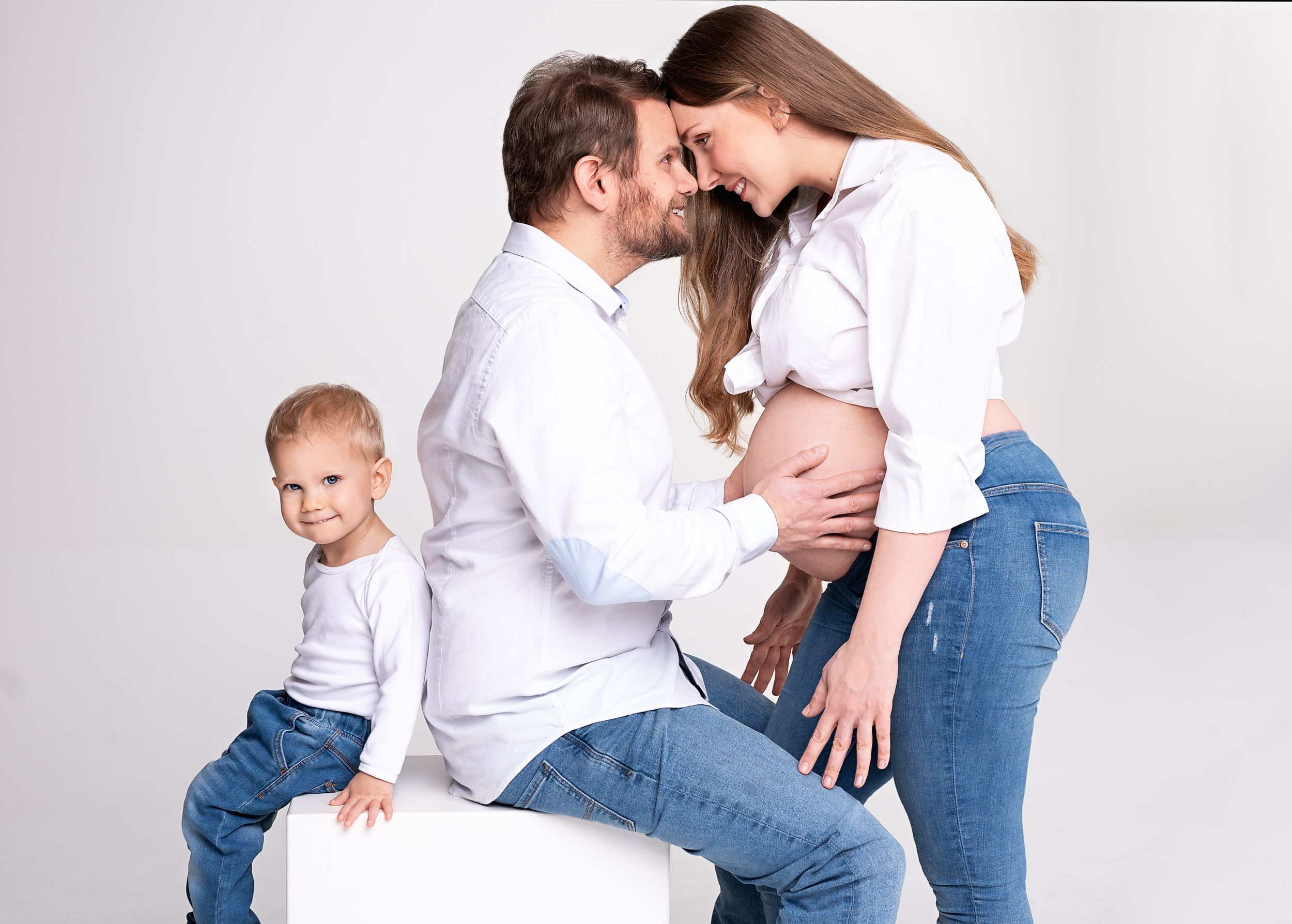 Kismama fotózás, stúdió fotózás