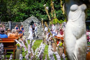 I love travelling to great venues, like this one at Invercargill- Argyle Cottage Gardens