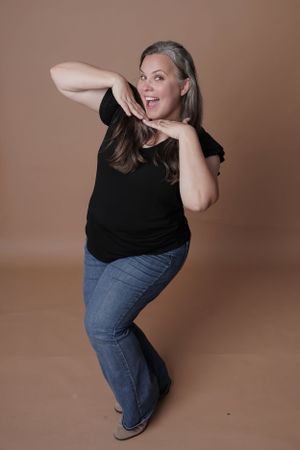 headshot photographer laughing