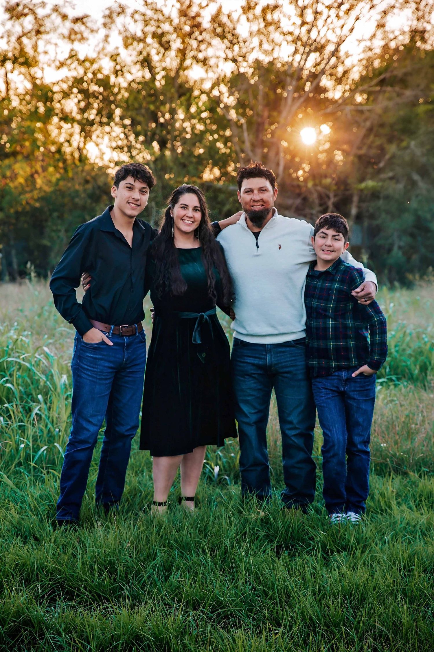 Family Photographer Angleton Tx Studio Lynda Molina best newborn photographer in Houston