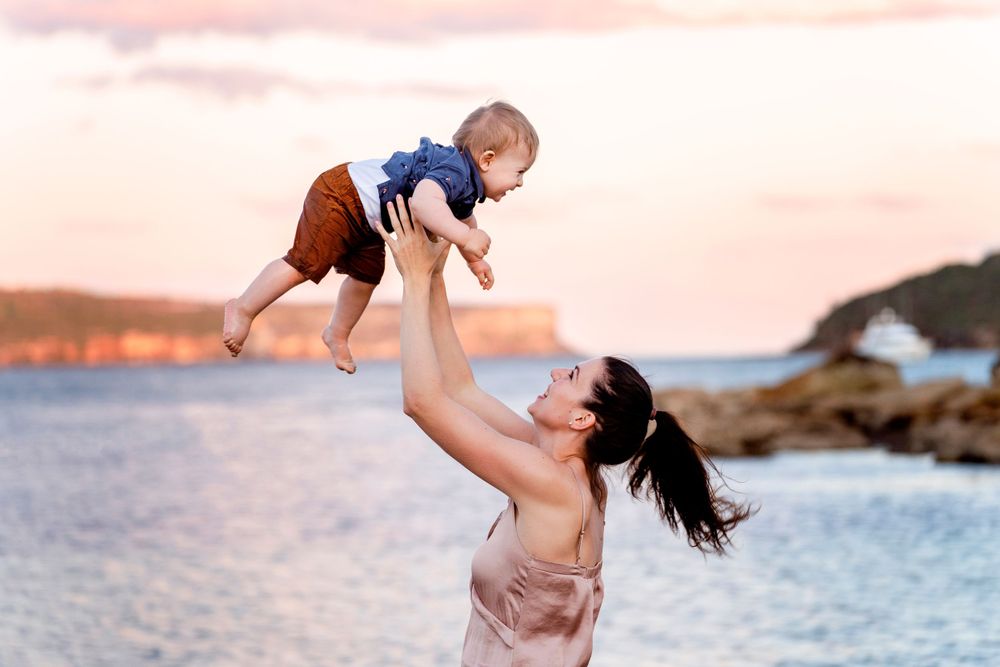 Balmoral Beach sunset Mother's day photoshoot