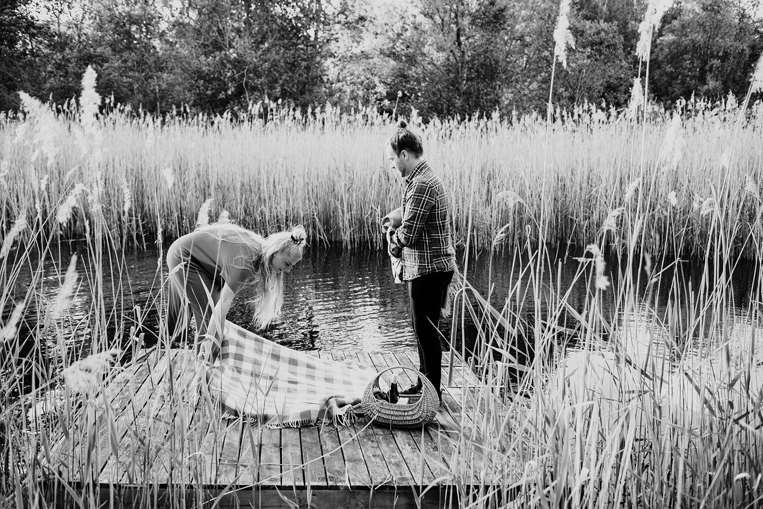 Parfotografering på Hammarö med Pär Kunze och Anna Nilsson. Footgraf Rebecca Nordin.