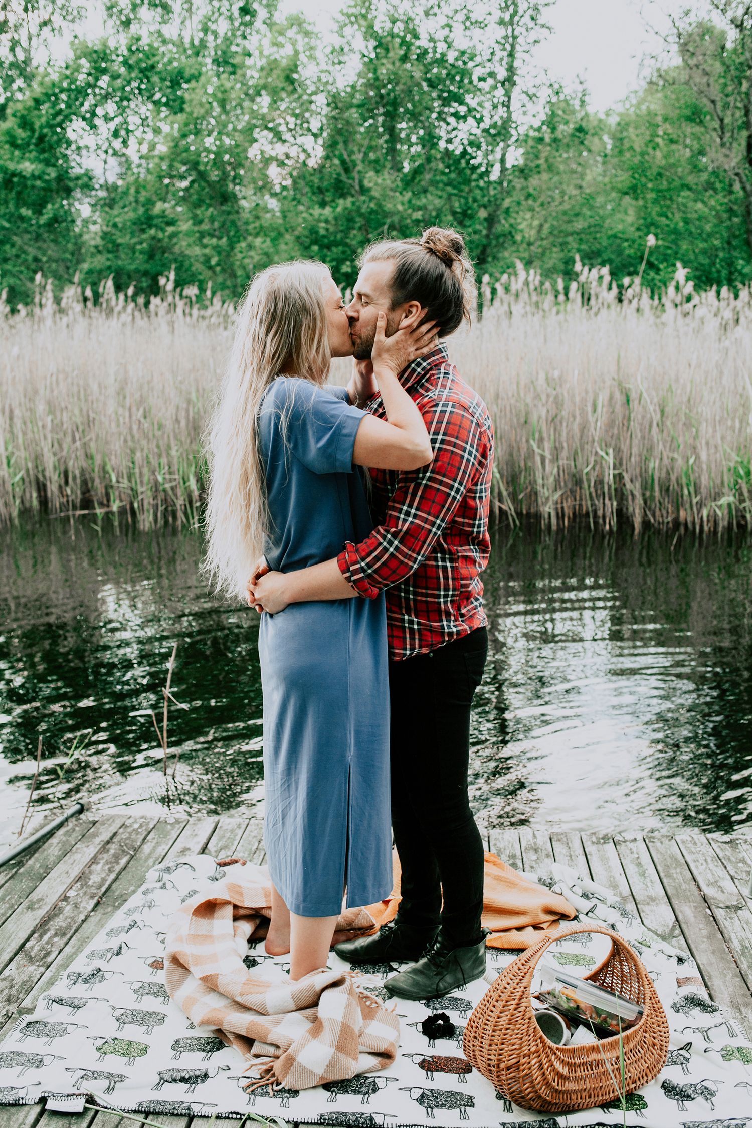 Parfotografering på Hammarö med Pär Kunze och Anna Nilsson. Footgraf Rebecca Nordin.