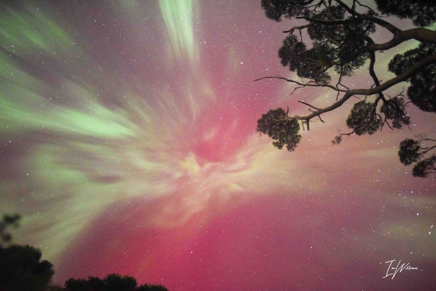 Corona of the Aurora Australis, Tasmania, 11 May 2024