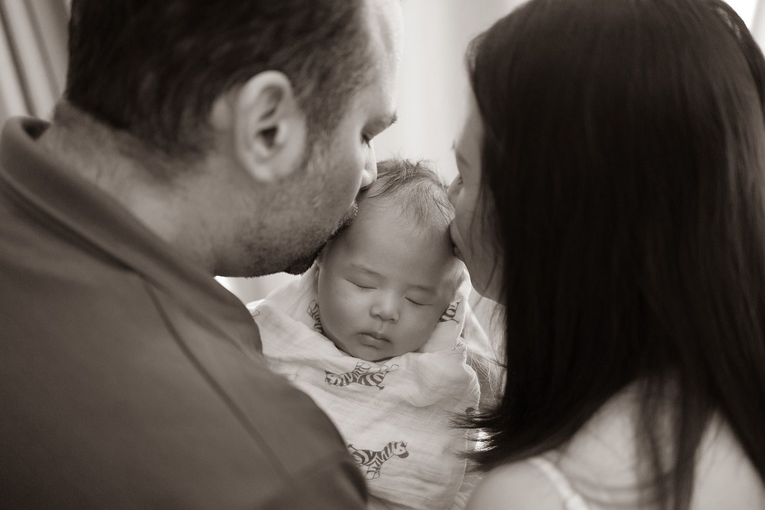 Lifestyle newborn photoshoot by Los Gatos newborn and family photographer Cindy Tucey in San Jose