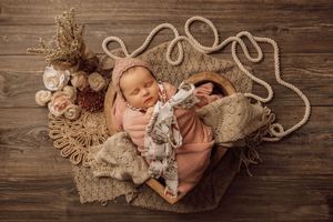 Oklahoma newborn photographer. Oklahoma City Newborn photographer. Newborn photos in Oklahoma City. Oklahoma City Newborn Photographer
