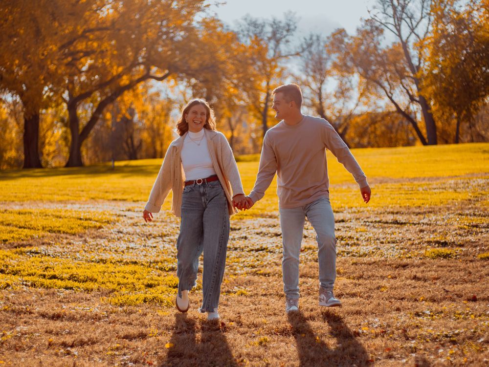 Fargo-Moorhead, Minnesota engagement photographer, wedding photographer, couples photographer, and family photographer