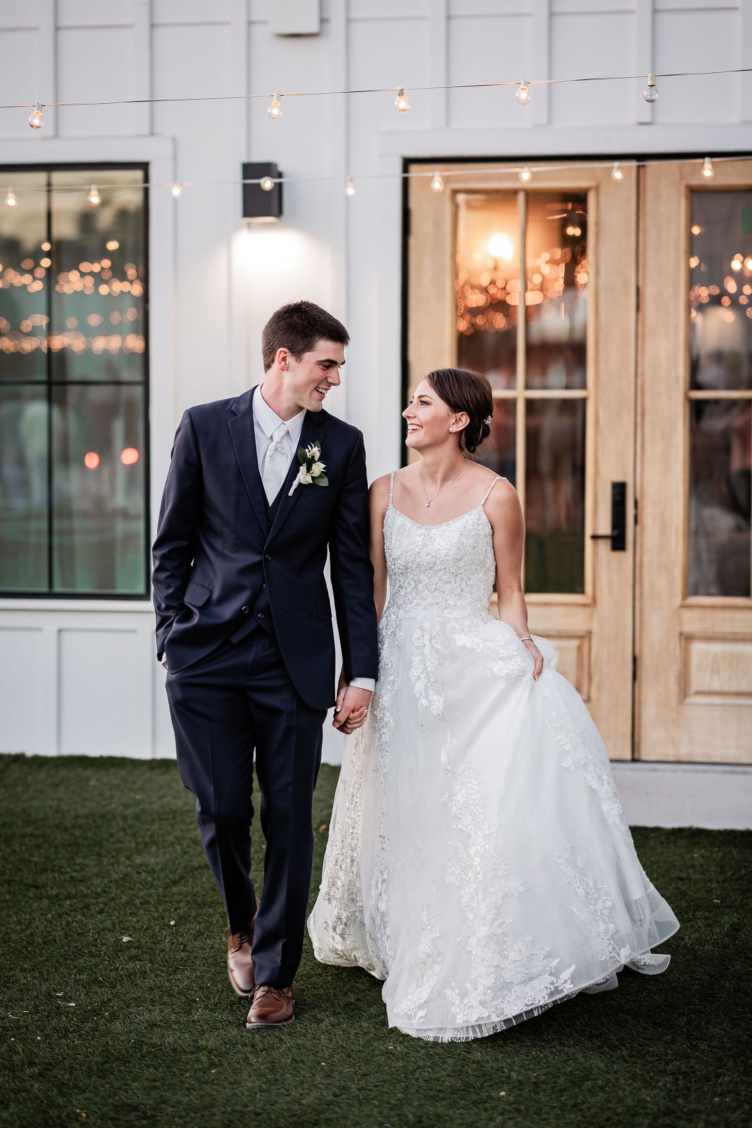 Wedding photograph by JR photography at Brenton Arboretum in Dallas Center, IA