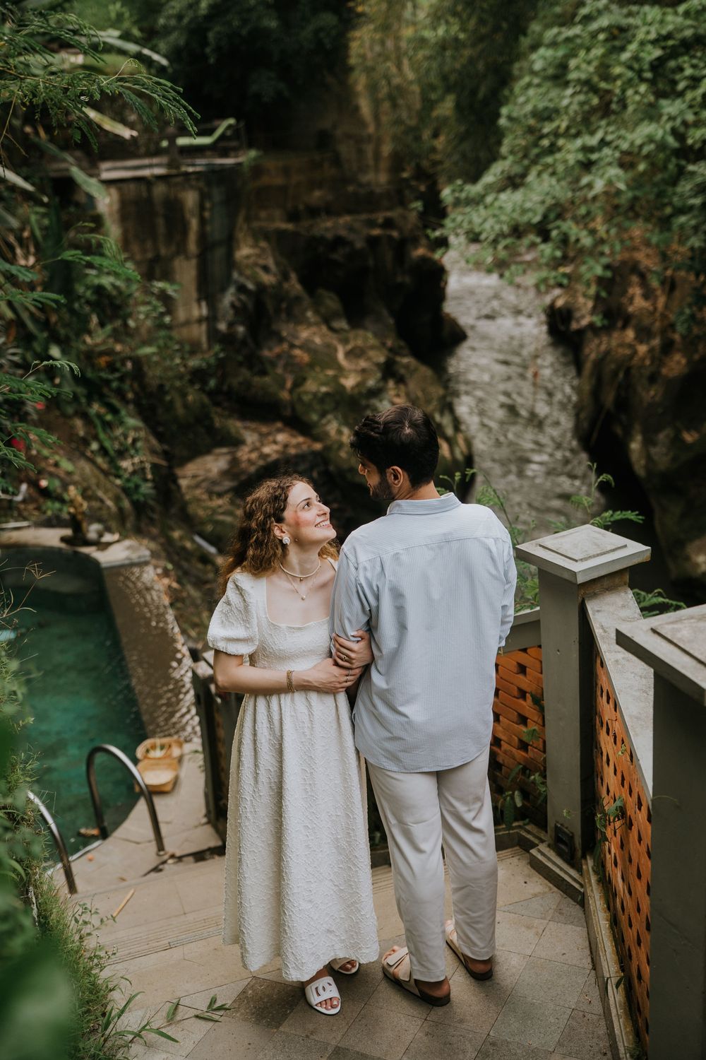 Bali couple photoshoot services at SereS Springs Resort & Spa