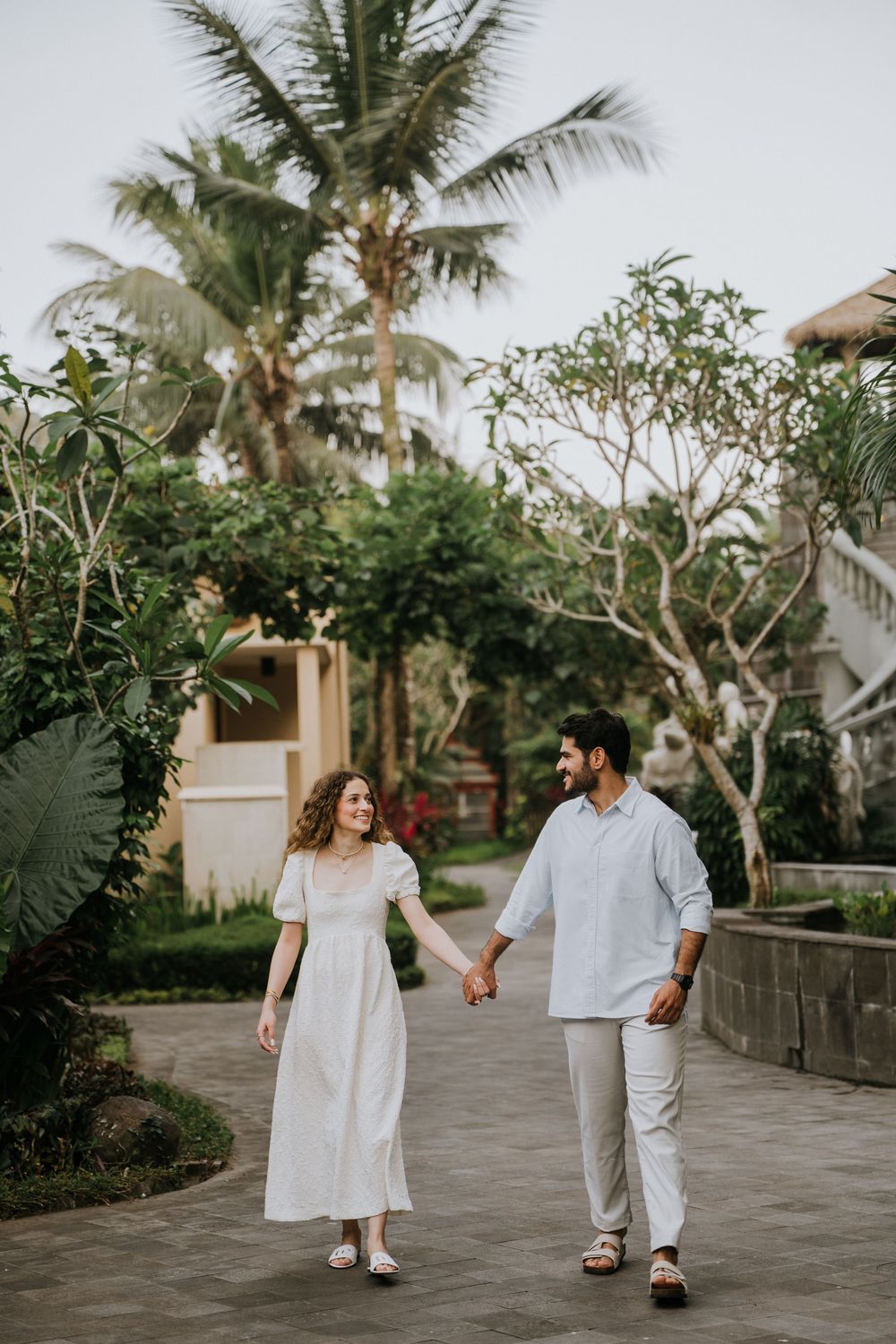 Bali couple photoshoot services at SereS Springs Resort & Spa