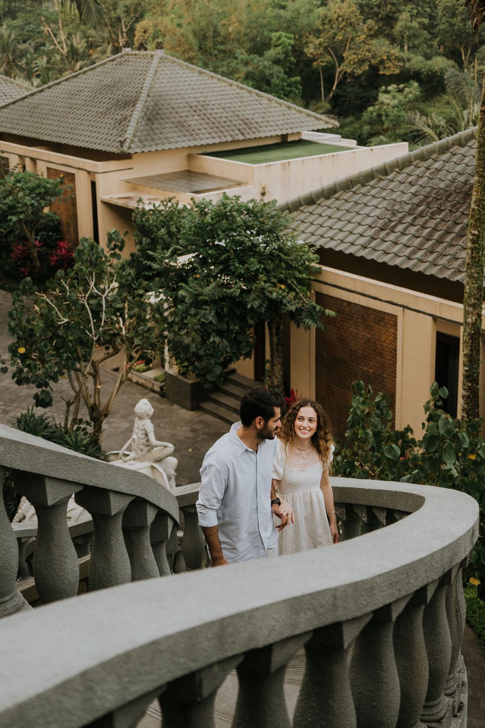 Bali couple photoshoot services at SereS Springs Resort & Spa