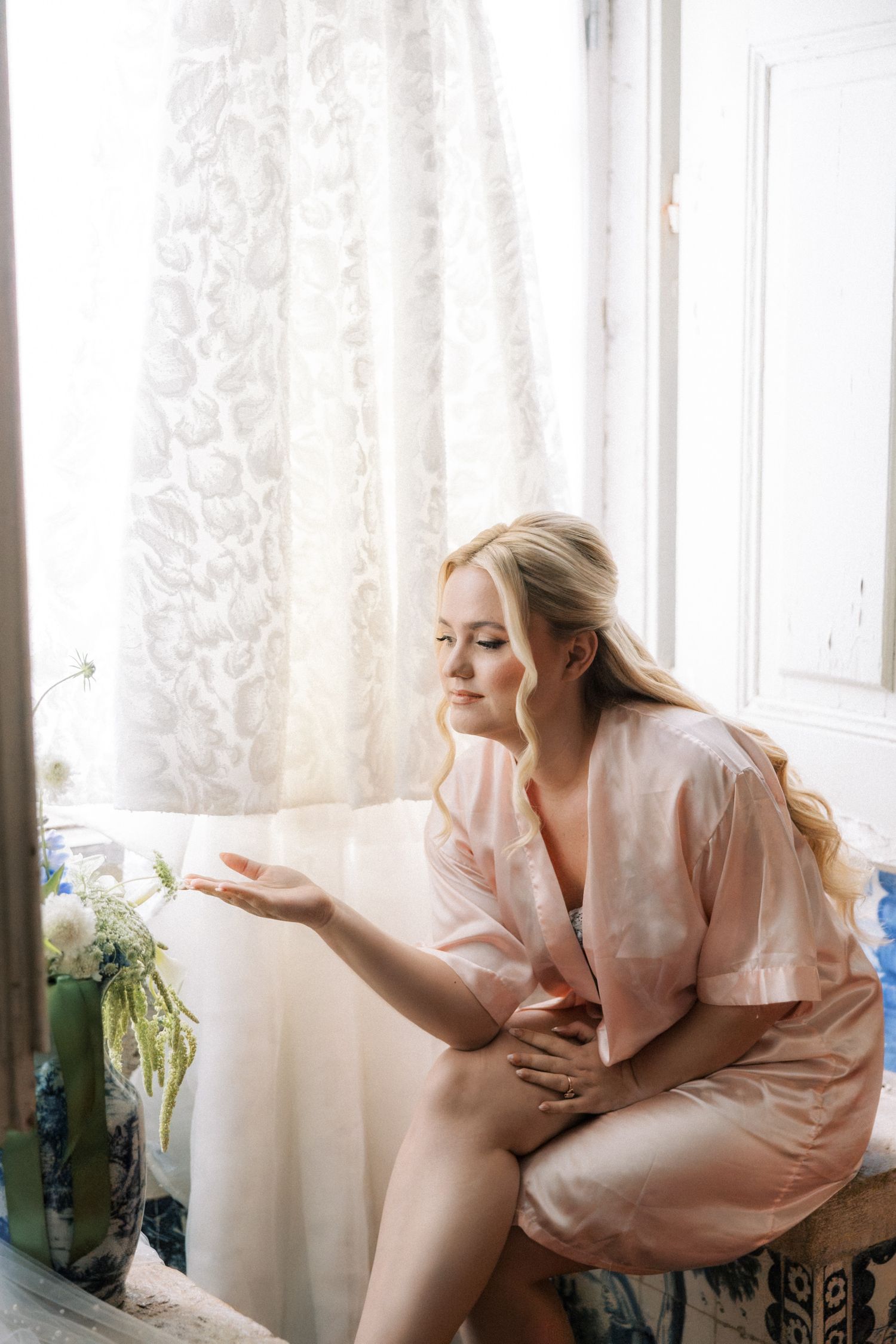 Elegant editorial portraits at Quinta do Torneiro wedding villa
