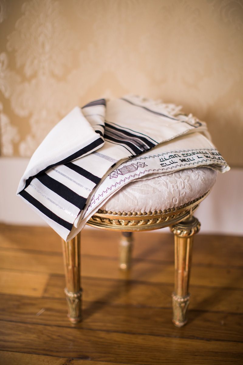 Jewish wedding tallit prepared for the ceremony at Château Barthélemy near Paris