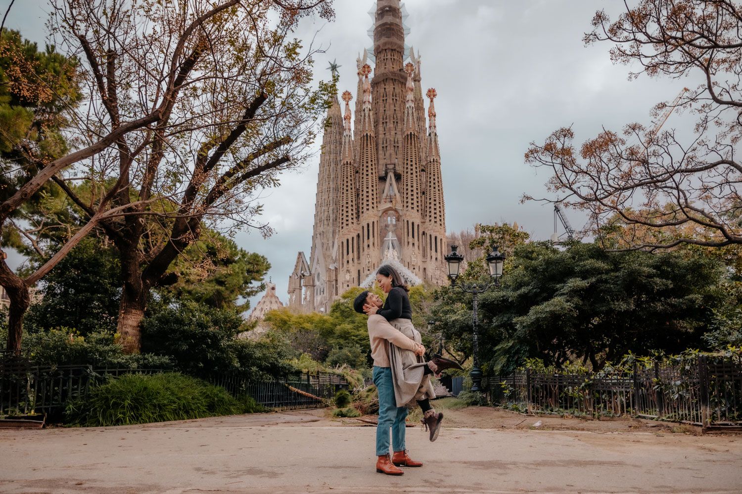 Loving portrait garden of Passion side Engagement photoshoot Barcelona BarcelonaLoversPH