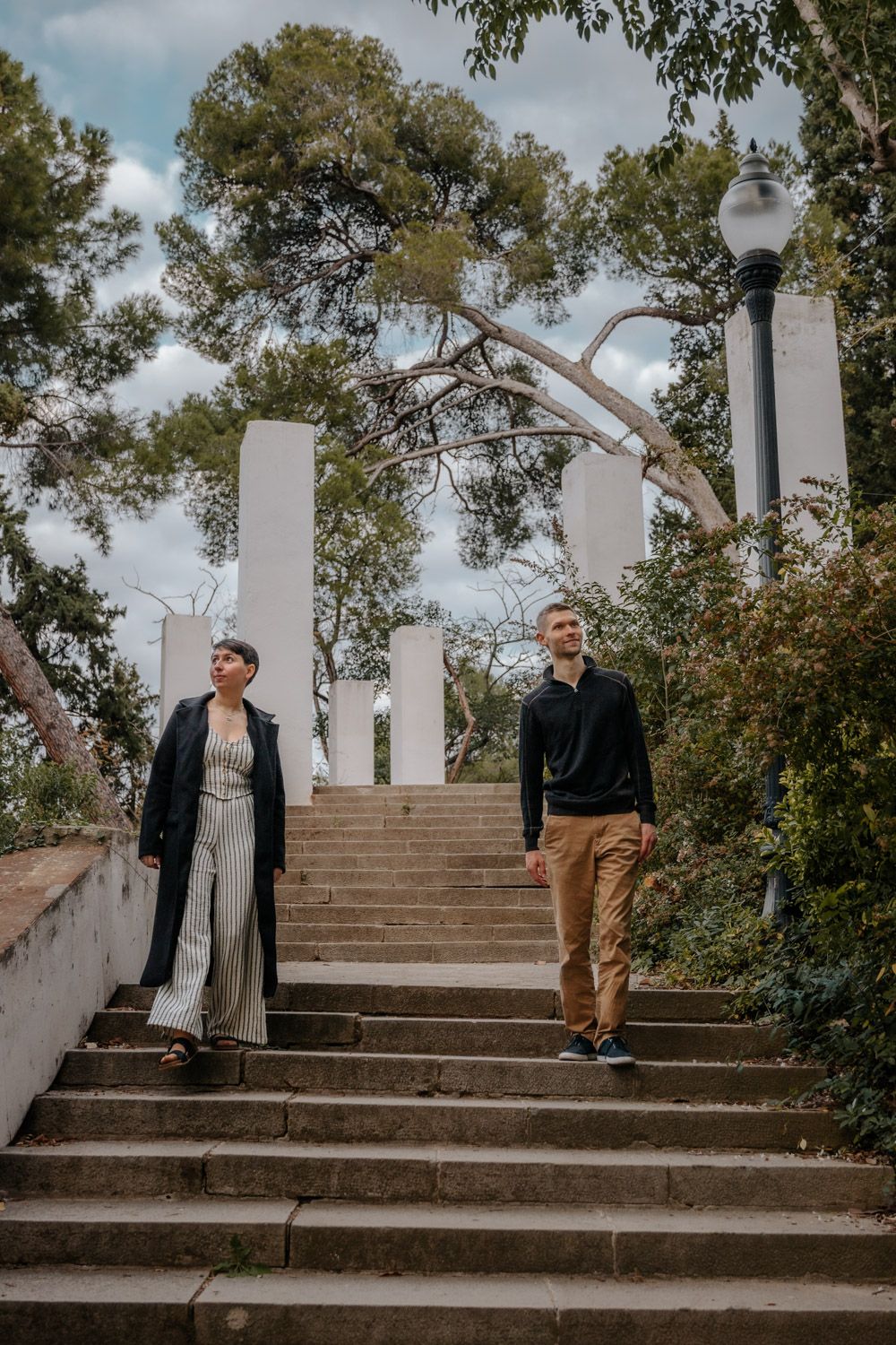 Tender kiss hidden garden corner Barcelona Surprise proposal Barcelona BarcelonaLoversPH